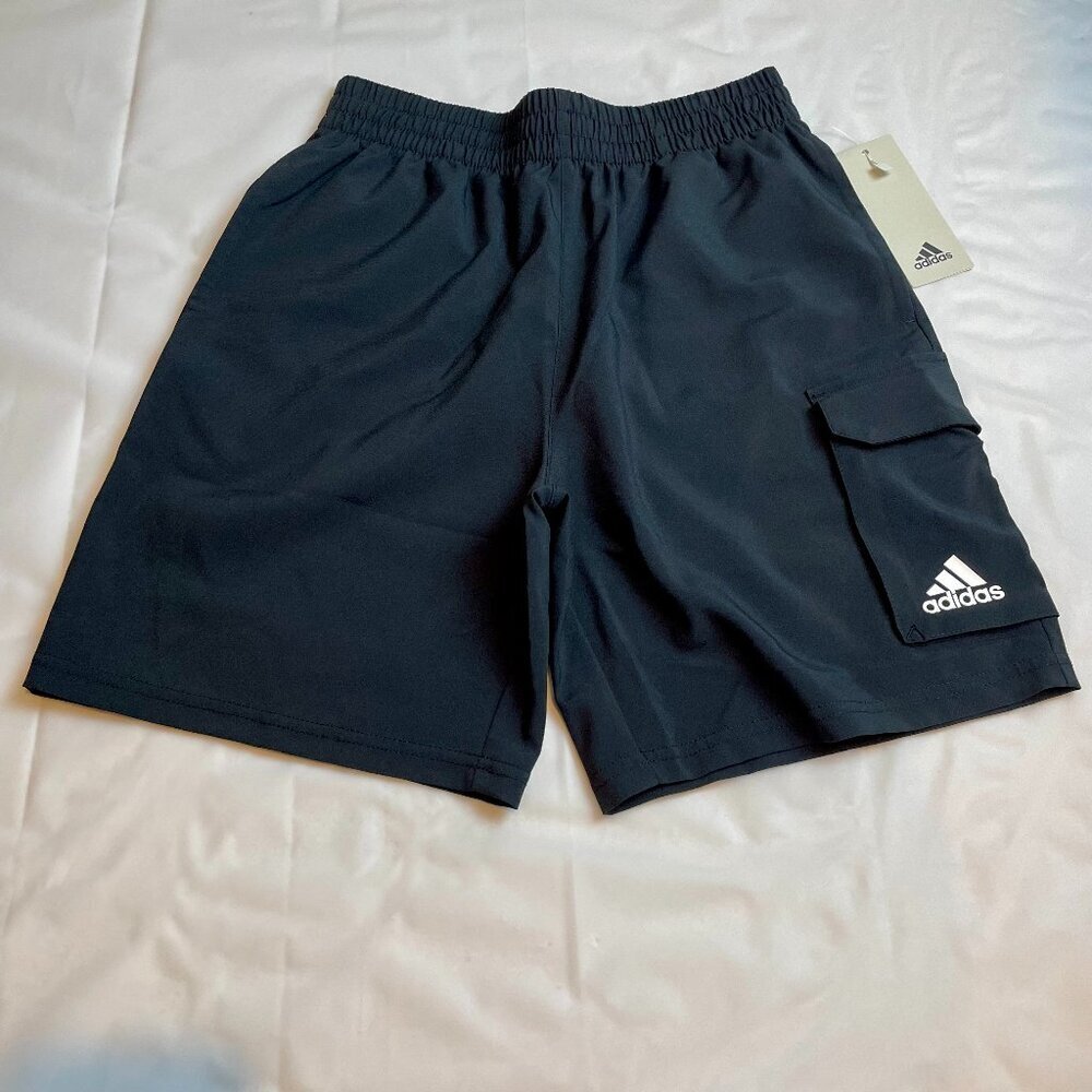 Adidas NWT Kids Black Cargo Shorts Size M (10/12)